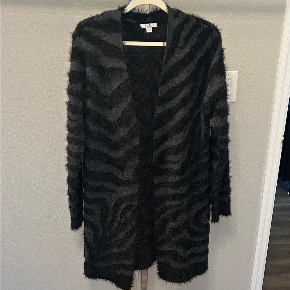 Cozy Black Fuzzy Zebra-Pattern Open Cardigan